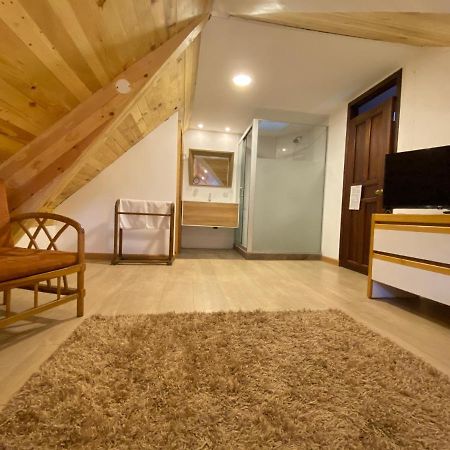 Casa Del Arupo Hostel Quito Ngoại thất bức ảnh