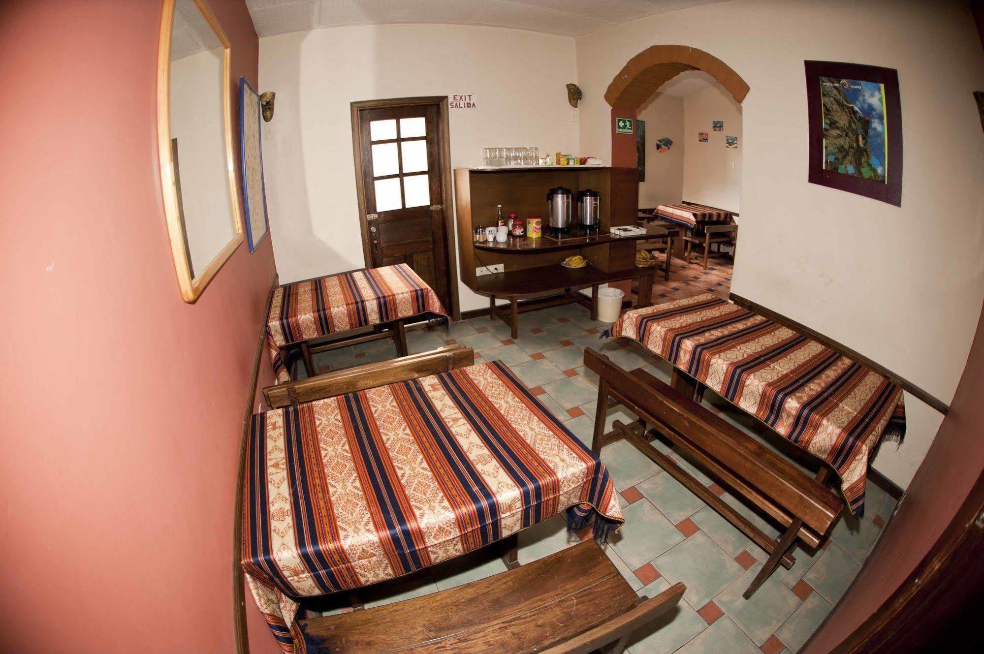 Casa Del Arupo Hostel Quito Ngoại thất bức ảnh