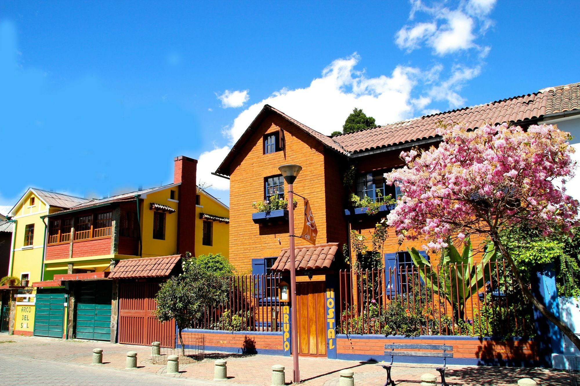 Casa Del Arupo Hostel Quito Ngoại thất bức ảnh