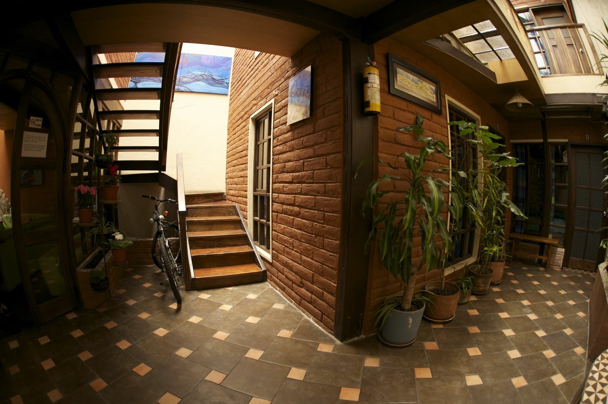 Casa Del Arupo Hostel Quito Ngoại thất bức ảnh